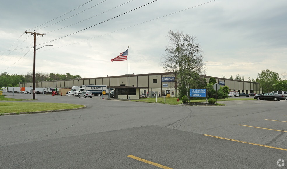 6712 Kinne St, East Syracuse, NY for sale - Primary Photo - Image 1 of 1