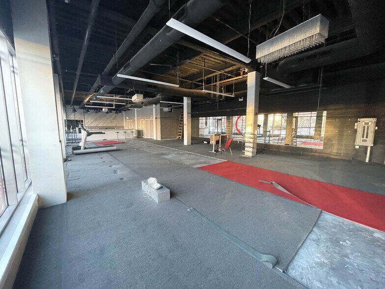 3600 N Halsted St, Chicago, IL for lease - Building Photo - Image 3 of 9