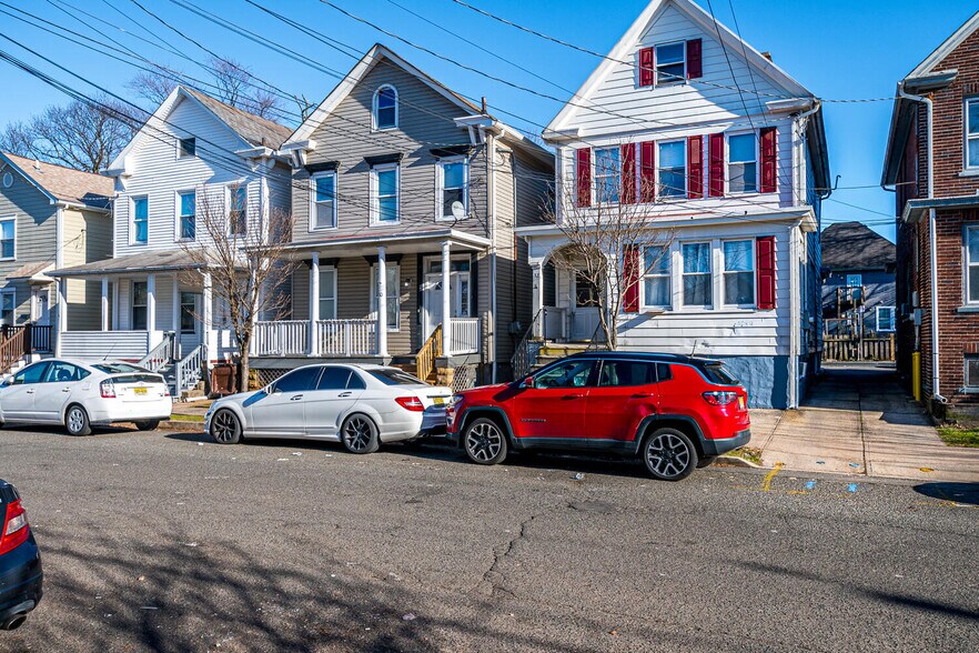 32 Prosper St, New Brunswick, NJ 08901 32 Prosper St, New Brunswick NJ 08901