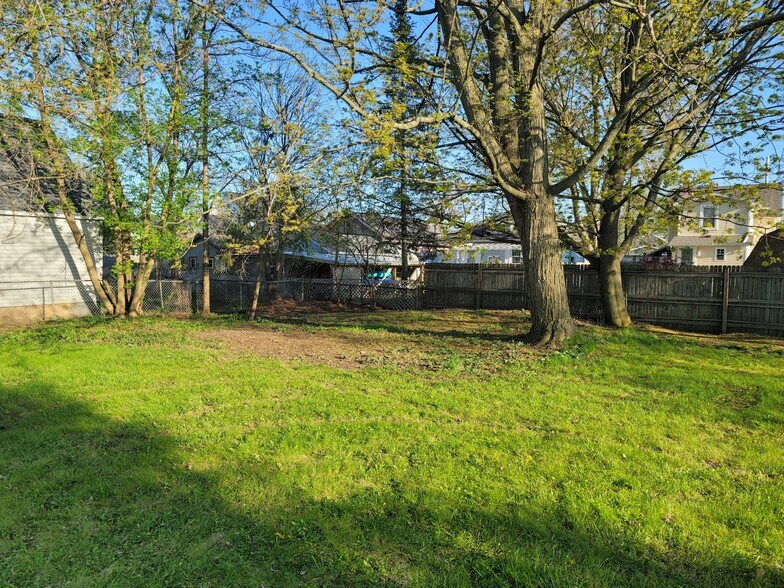 85 Bidwell St W, Battle Creek, MI for sale - Building Photo - Image 1 of 1