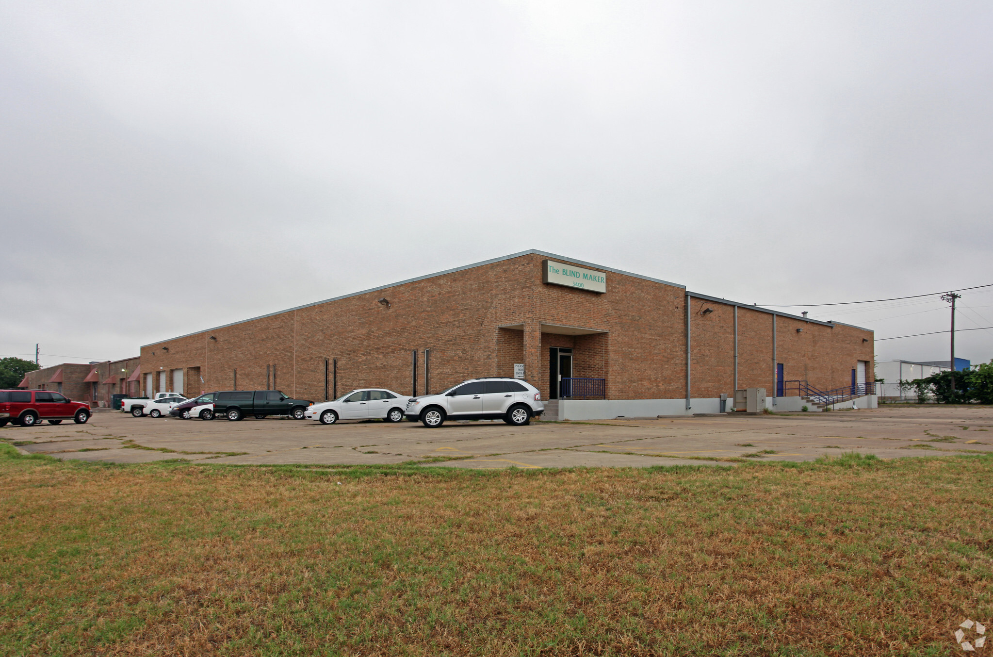 3400 Royalty Row, Irving, TX for lease Building Photo- Image 1 of 7