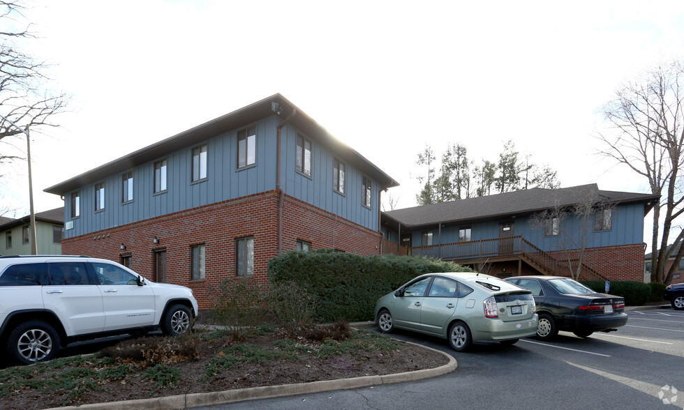 233 Hydraulic Ridge Rd, Charlottesville, VA for lease - Building Photo - Image 3 of 5