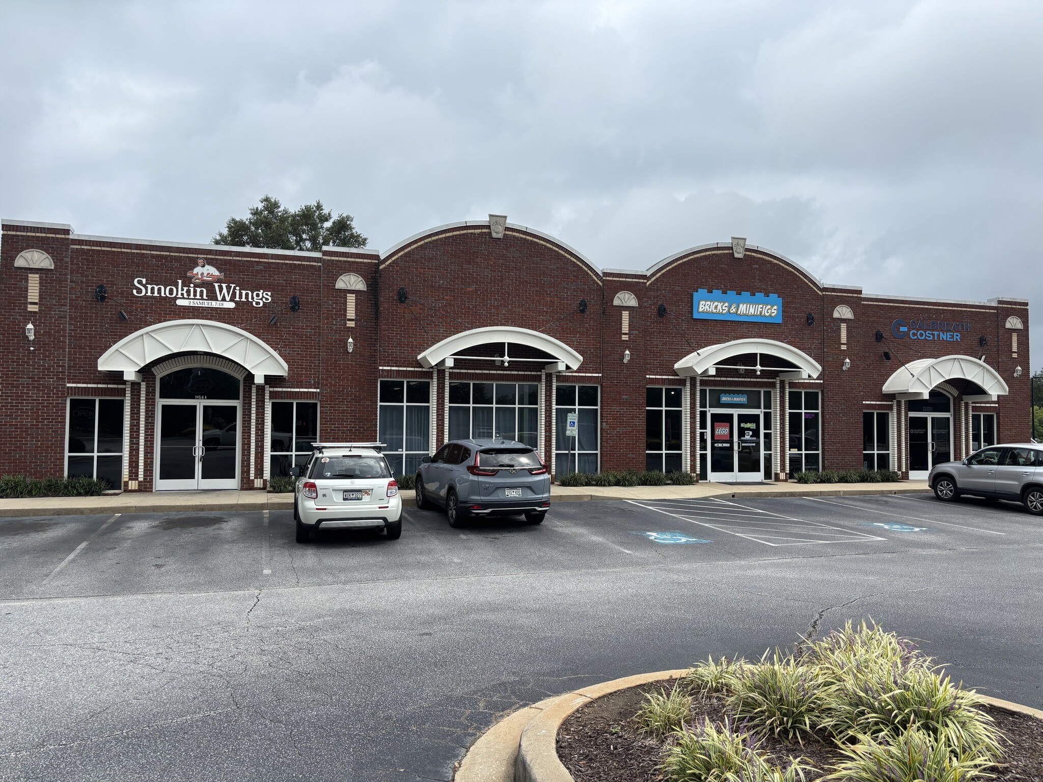 1054 E Butler Rd, Greenville, SC for lease Interior Photo- Image 1 of 11