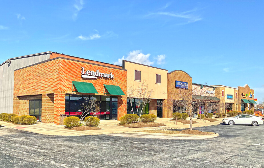 152 W Tiverton Way, Lexington, KY for lease - Building Photo - Image 1 of 10