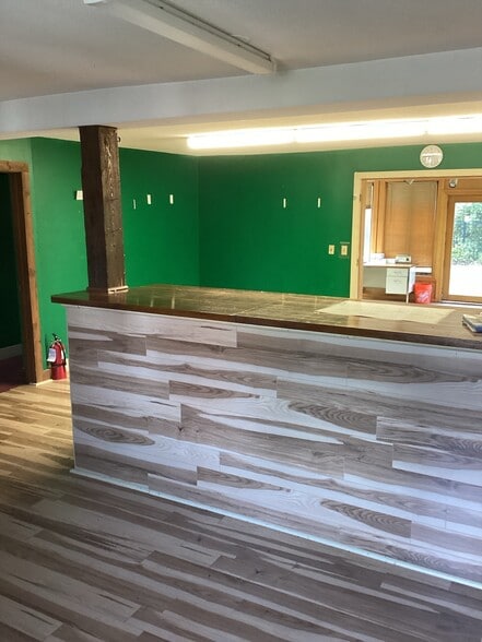 12 Elm St, Hatfield, MA for lease - Building Photo - Image 2 of 10