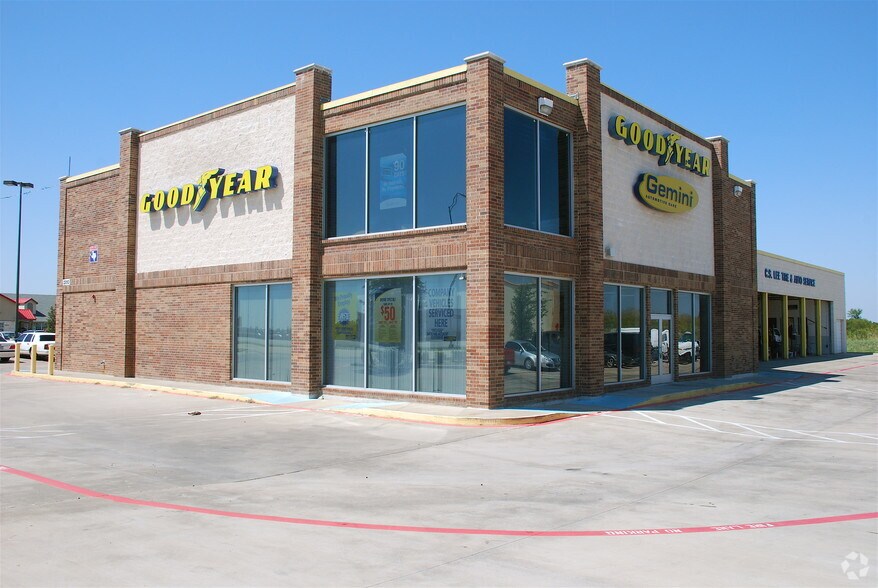 2650 W I-20, Grand Prairie, TX for lease - Primary Photo - Image 1 of 65