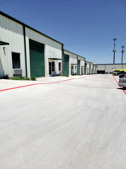 3623 E Evans Rd, San Antonio, TX for lease - Building Photo - Image 1 of 6