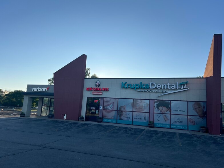 1810-1900 Crooks Ave, Kaukauna, WI for sale - Building Photo - Image 2 of 7