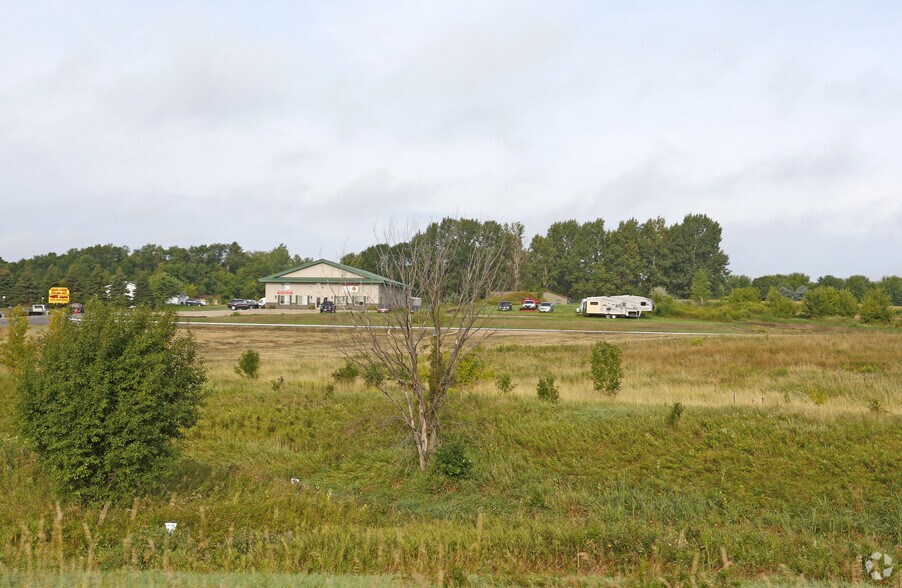 7&8 18th NE st, Willmar, MN for sale - Building Photo - Image 2 of 6