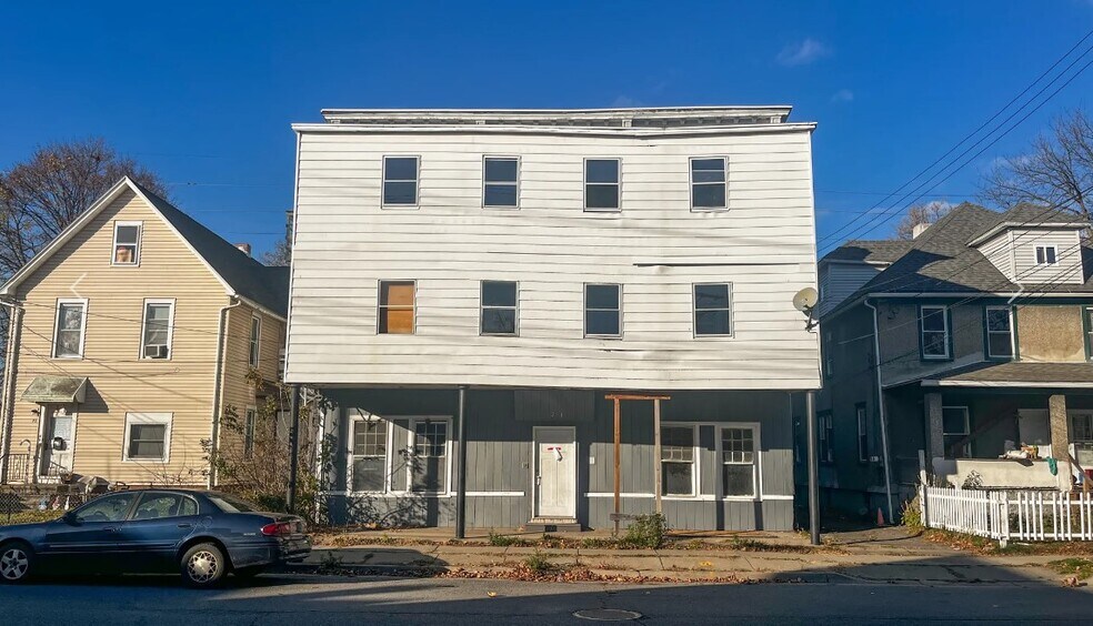 71 Endicott Ave, Johnson City, NY for sale - Primary Photo - Image 1 of 1