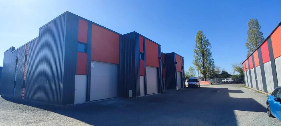 Industrial in Nantes for sale - Building Photo - Image 2 of 4