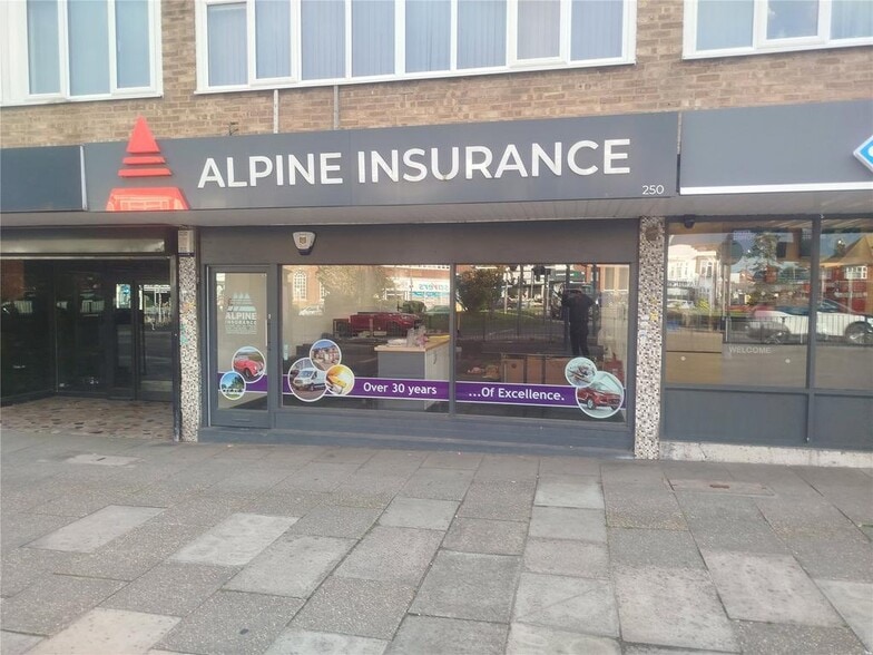 250 London Rd, Benfleet for lease - Building Photo - Image 2 of 5