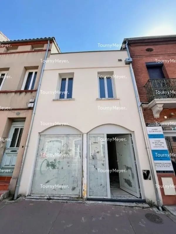 Retail in Toulouse for lease Building Photo- Image 1 of 6