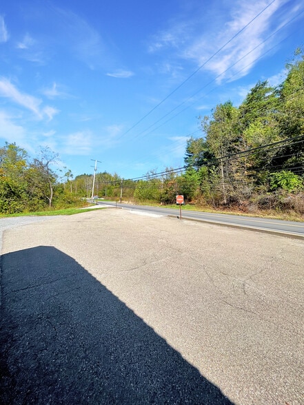 703 US-30, Imperial, PA for lease - Building Photo - Image 3 of 32