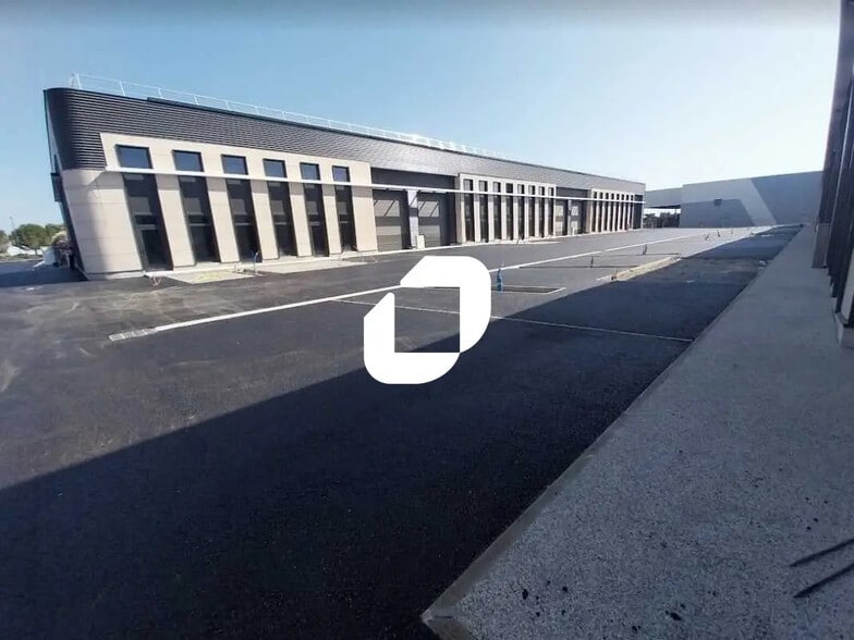 Flex in Gallargues-le-Montueux for lease - Building Photo - Image 3 of 13