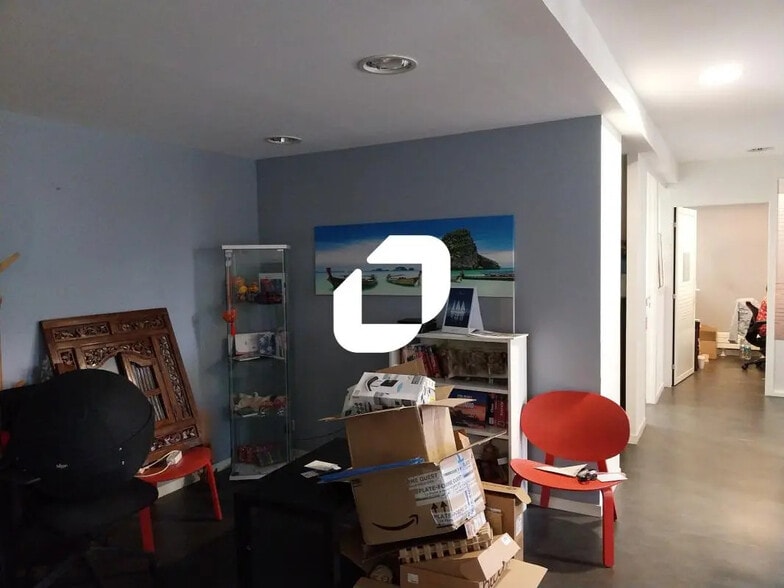 Office in Nantes for lease - Interior Photo - Image 3 of 7