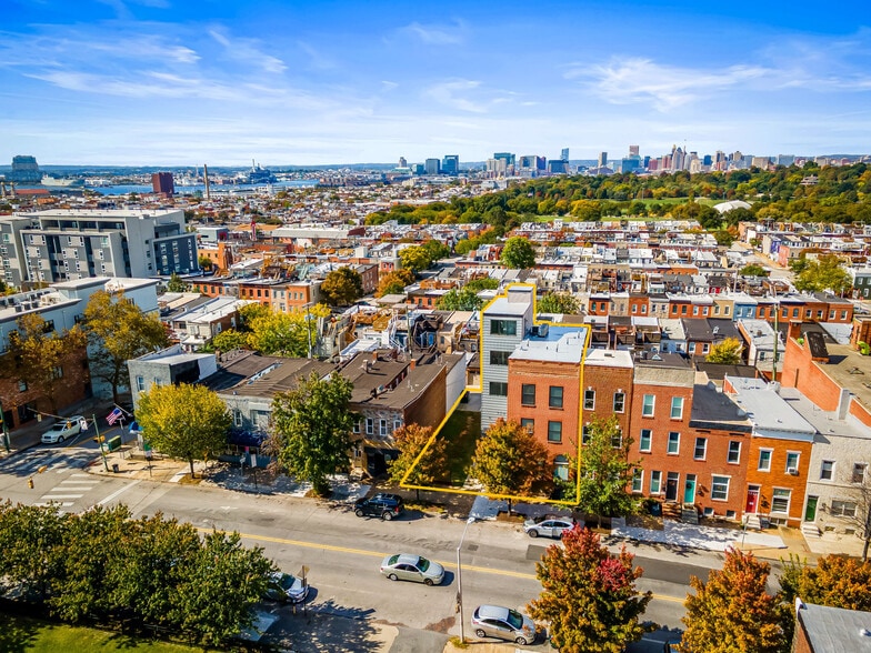 320-326 S Highland Ave, Baltimore, MD for sale - Building Photo - Image 1 of 1