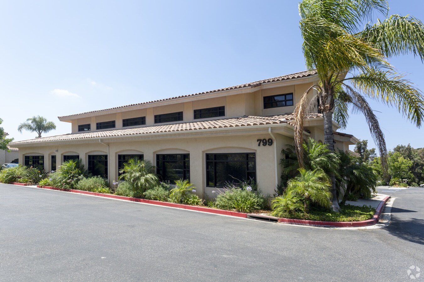 799 Camarillo Springs Rd, Camarillo, CA 93012