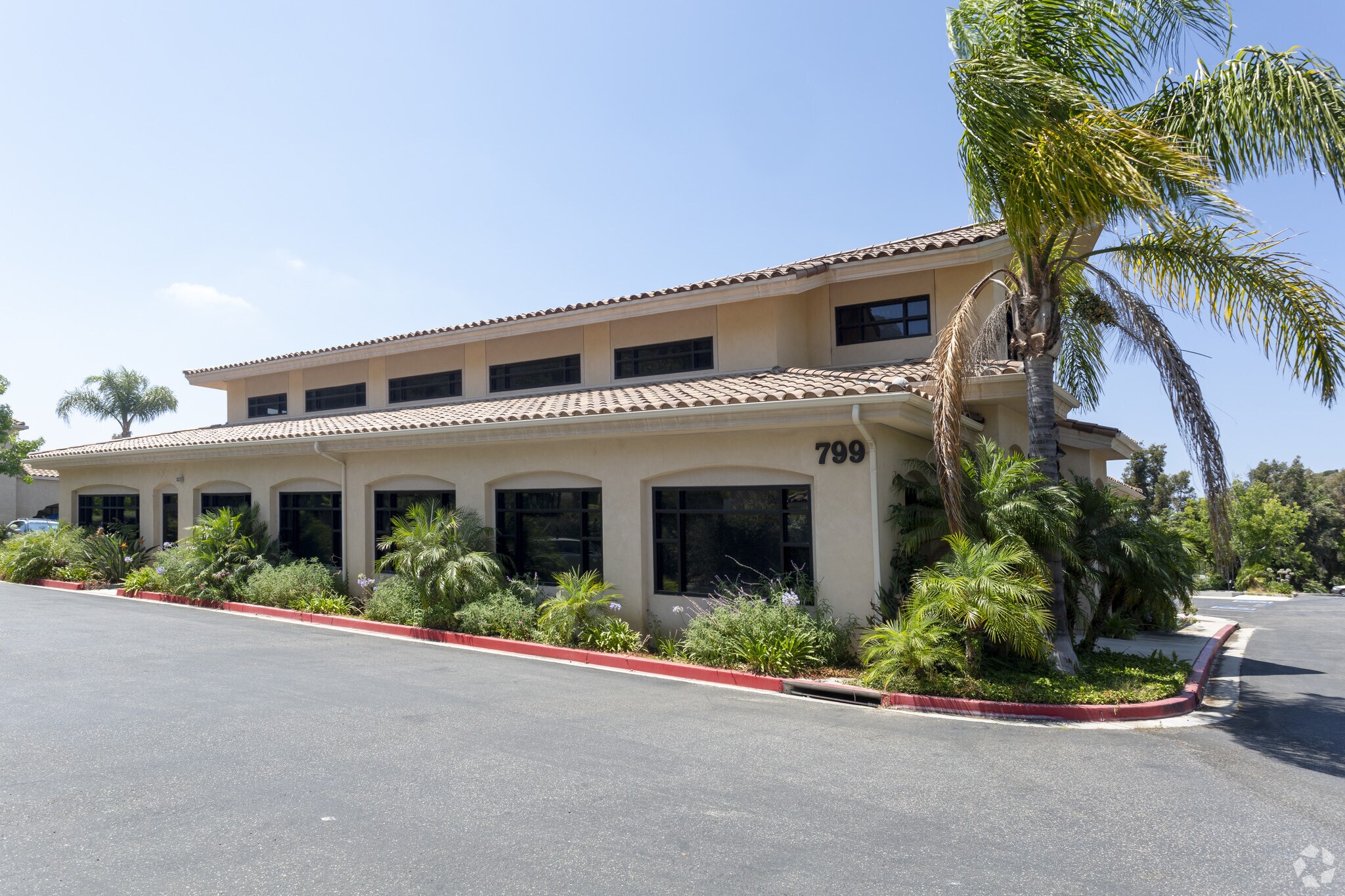 799 Camarillo Springs Rd, Camarillo, CA 93012