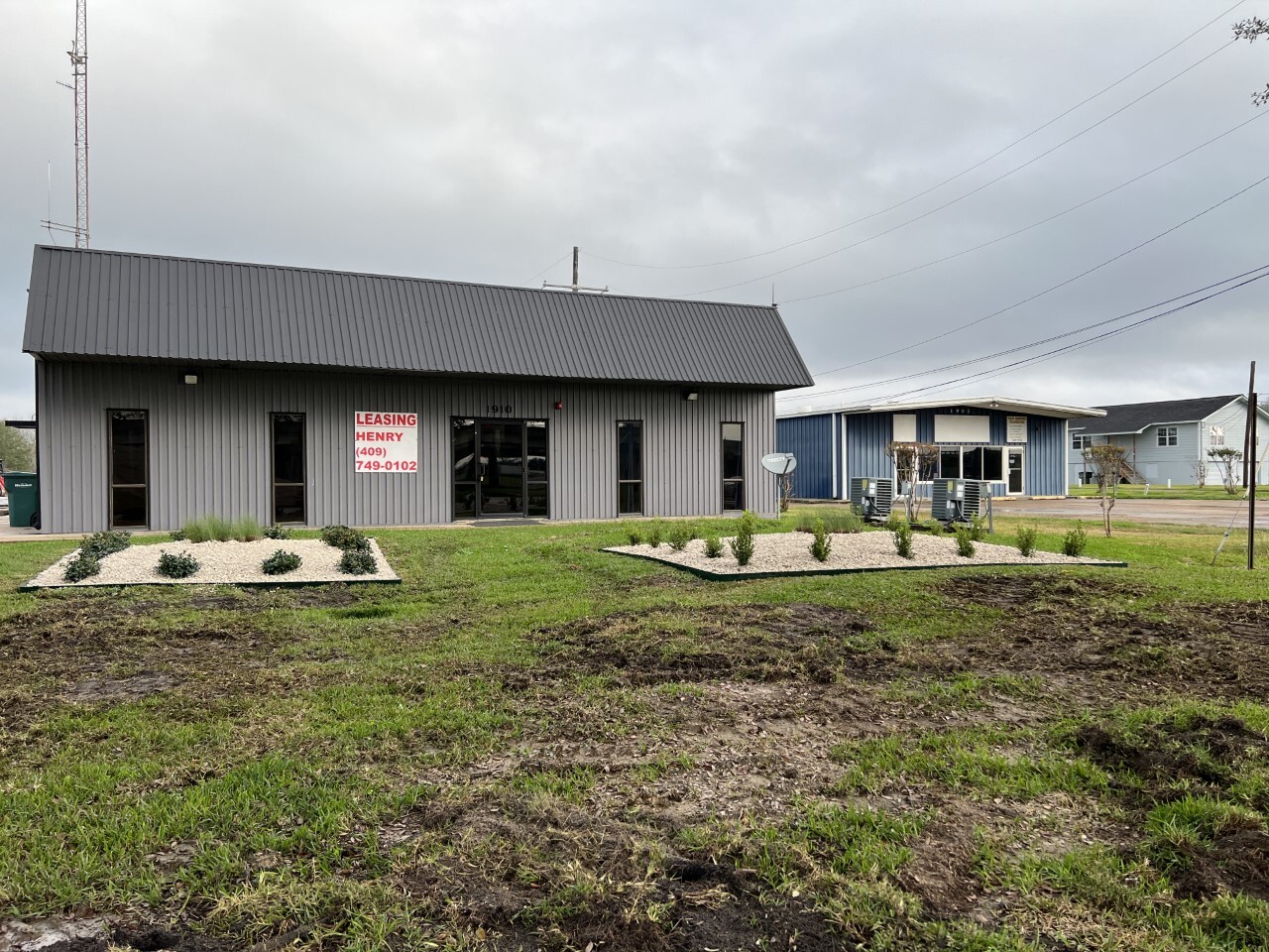 1910 W Cardinal Dr, Beaumont, TX for lease Building Photo- Image 1 of 10