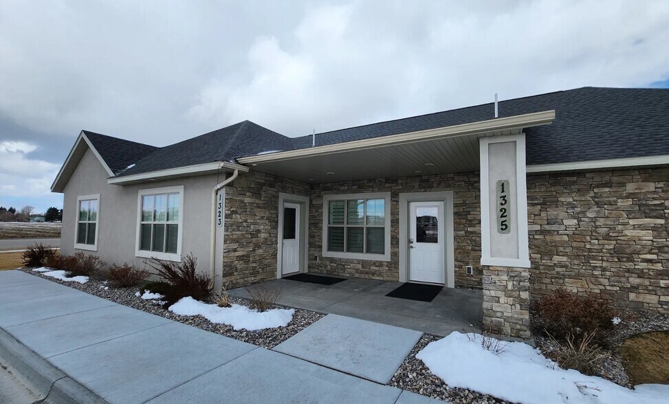 13231325 Ammon Park Dr, Ammon, ID 83406