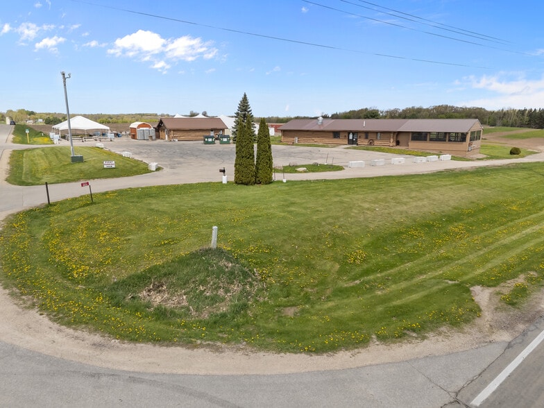8826 Grams Rd, Ripon, WI for sale - Building Photo - Image 2 of 44