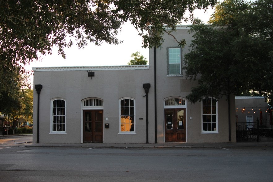 815 Main St, Bastrop, TX 78602