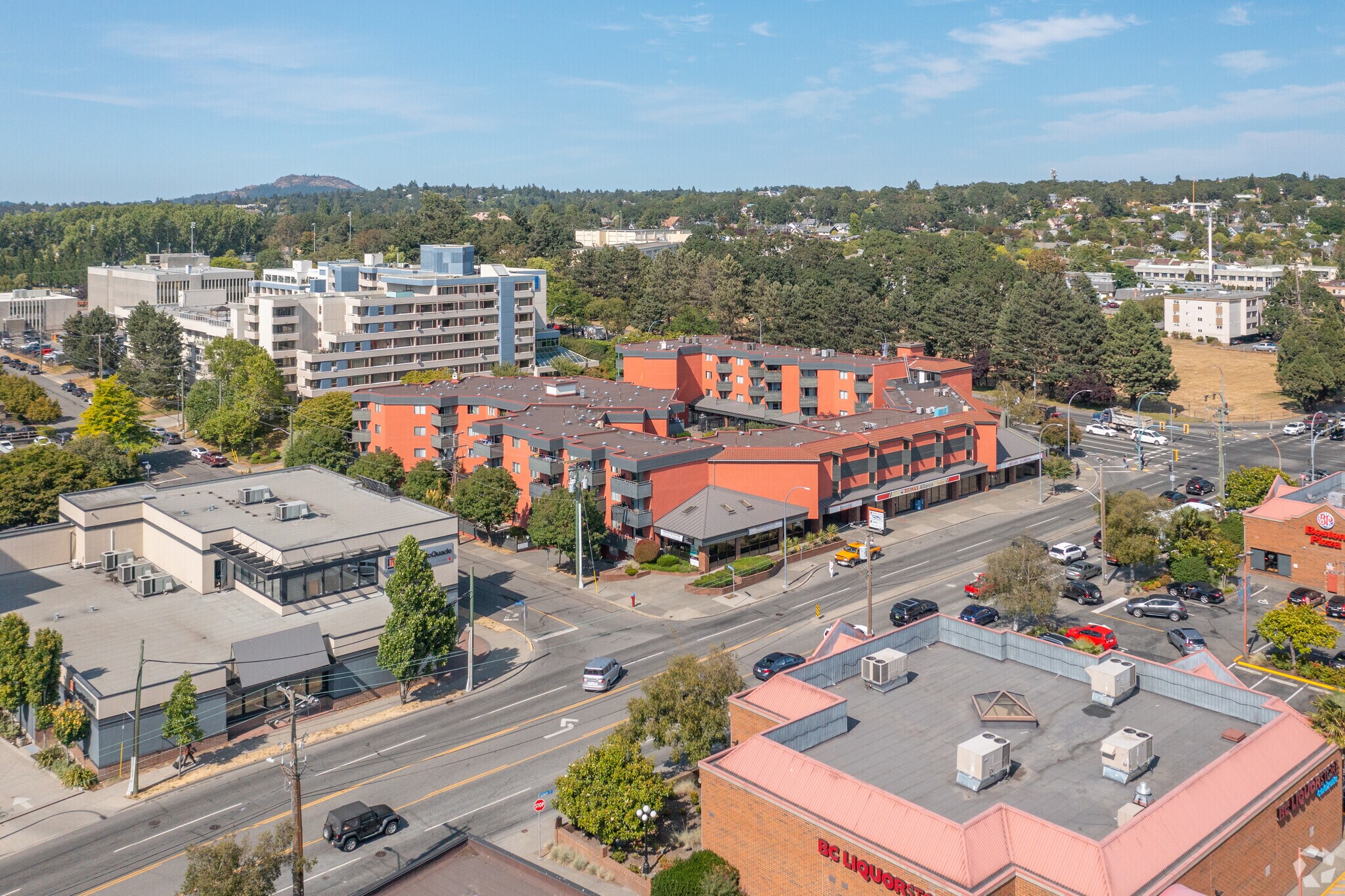 766 Hillside Ave, Victoria, BC V8T 1Z6 770 Hillside Ave