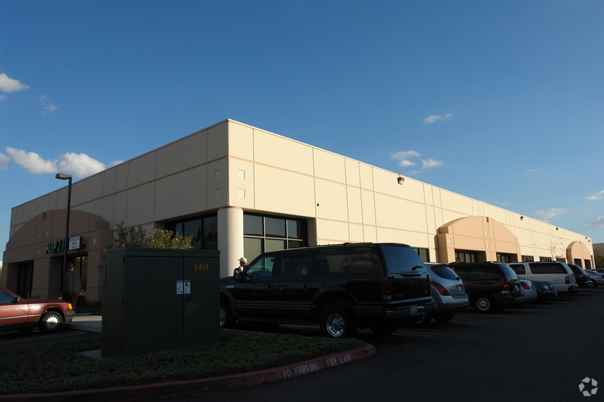 9083 Foothills Blvd, Roseville, CA for lease - Building Photo - Image 1 of 4