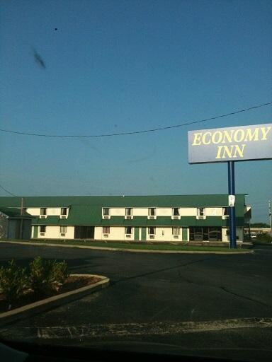 932 S Kerr Blvd, Sallisaw, OK for sale - Primary Photo - Image 1 of 10