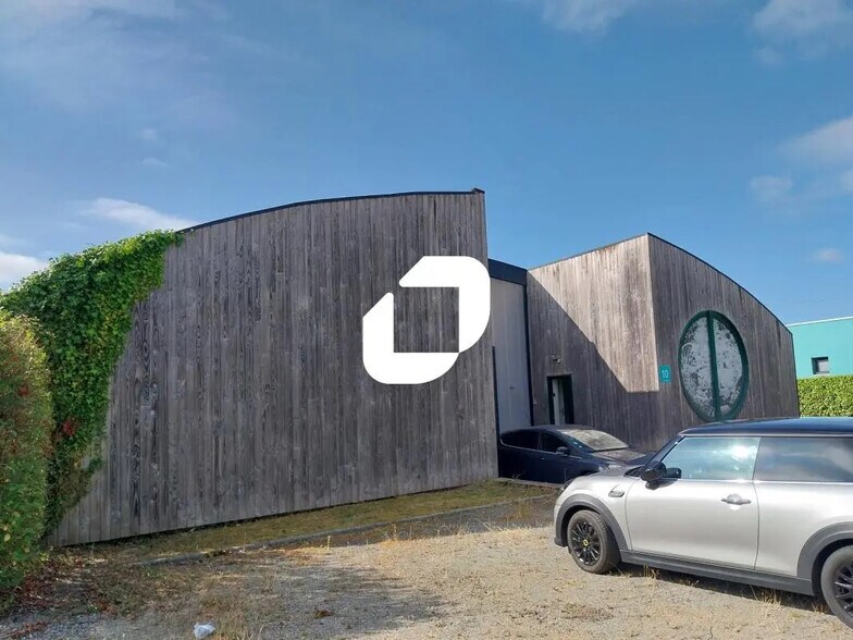 Flex in Treillières for lease - Building Photo - Image 2 of 9