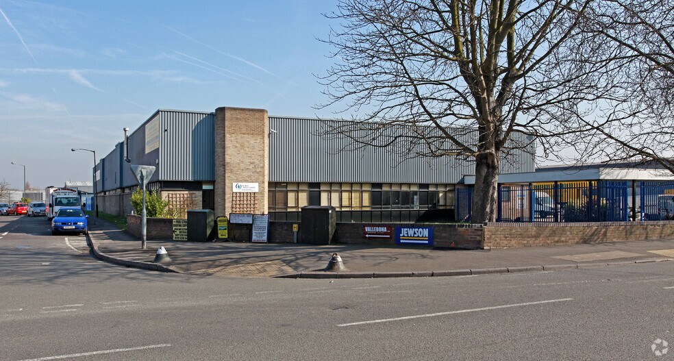 2 Endeavour Way, London, SW19 8UH