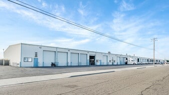 Truck Service Center - Warehouse