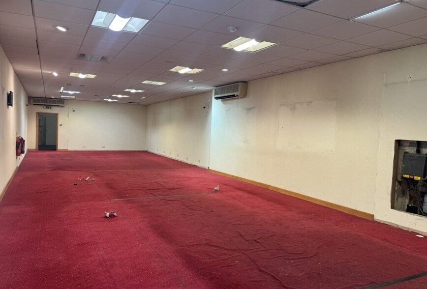 33 Market St, Lancaster for sale - Interior Photo - Image 2 of 4