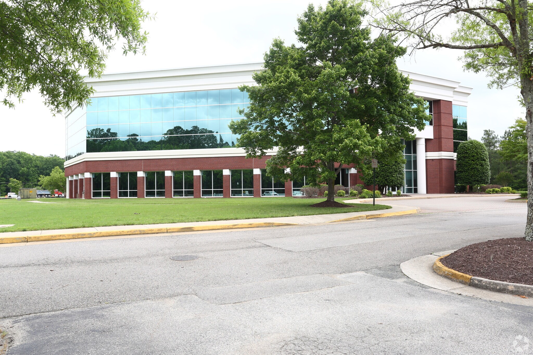 9401 Courthouse Rd, Chesterfield, VA 23832 Centre Court