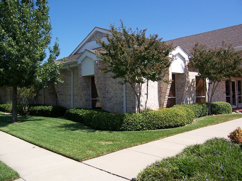 1125 S Ball St, Grapevine, TX for sale - Building Photo - Image 1 of 1