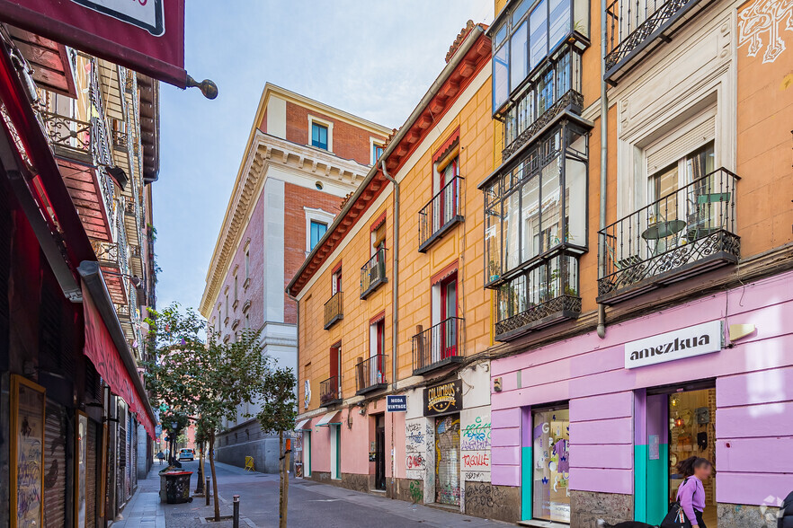 Multifamily in Madrid, Madrid for sale - Primary Photo - Image 1 of 1