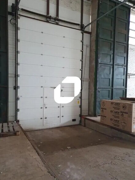 Flex in Douai for lease - Building Photo - Image 2 of 14