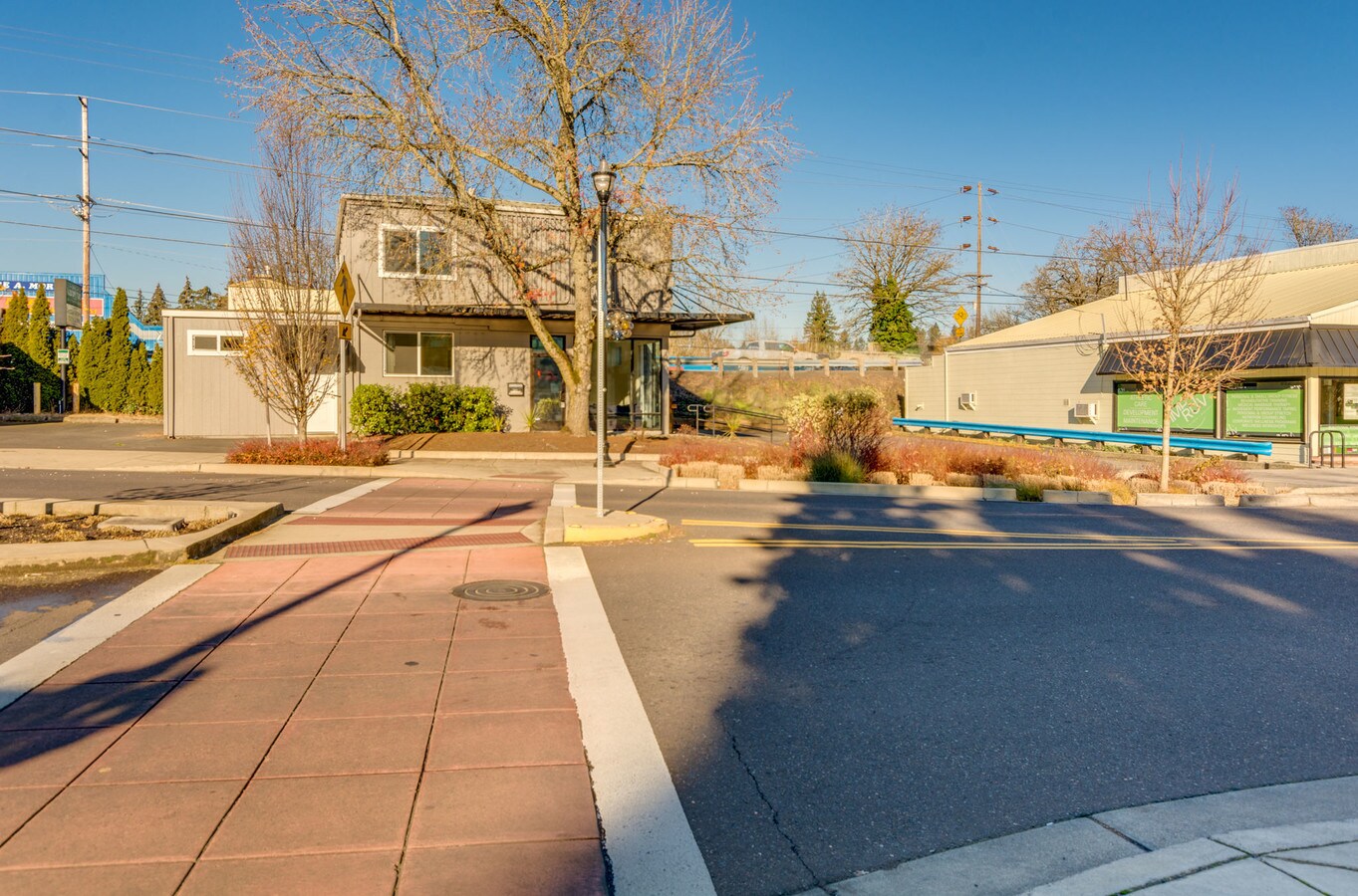 12571 SW Main St, Tigard, OR 97223