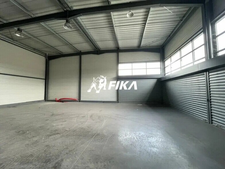 Flex in Toulouse for lease - Interior Photo - Image 2 of 12