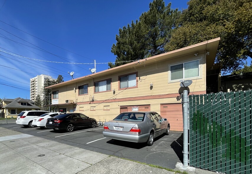 212 S E St, Santa Rosa, CA for sale - Building Photo - Image 3 of 15