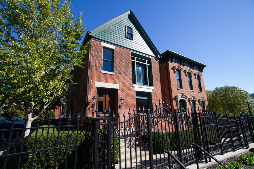 1021 & 1025 Jefferson St, Kansas City, MO for sale - Primary Photo - Image 1 of 11