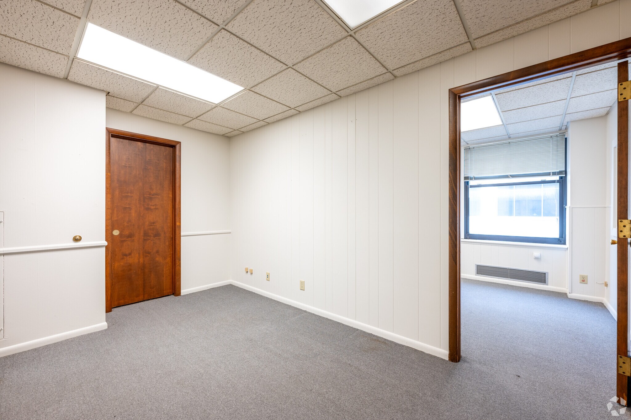 300 Main St, Lafayette, IN for lease Interior Photo- Image 1 of 2