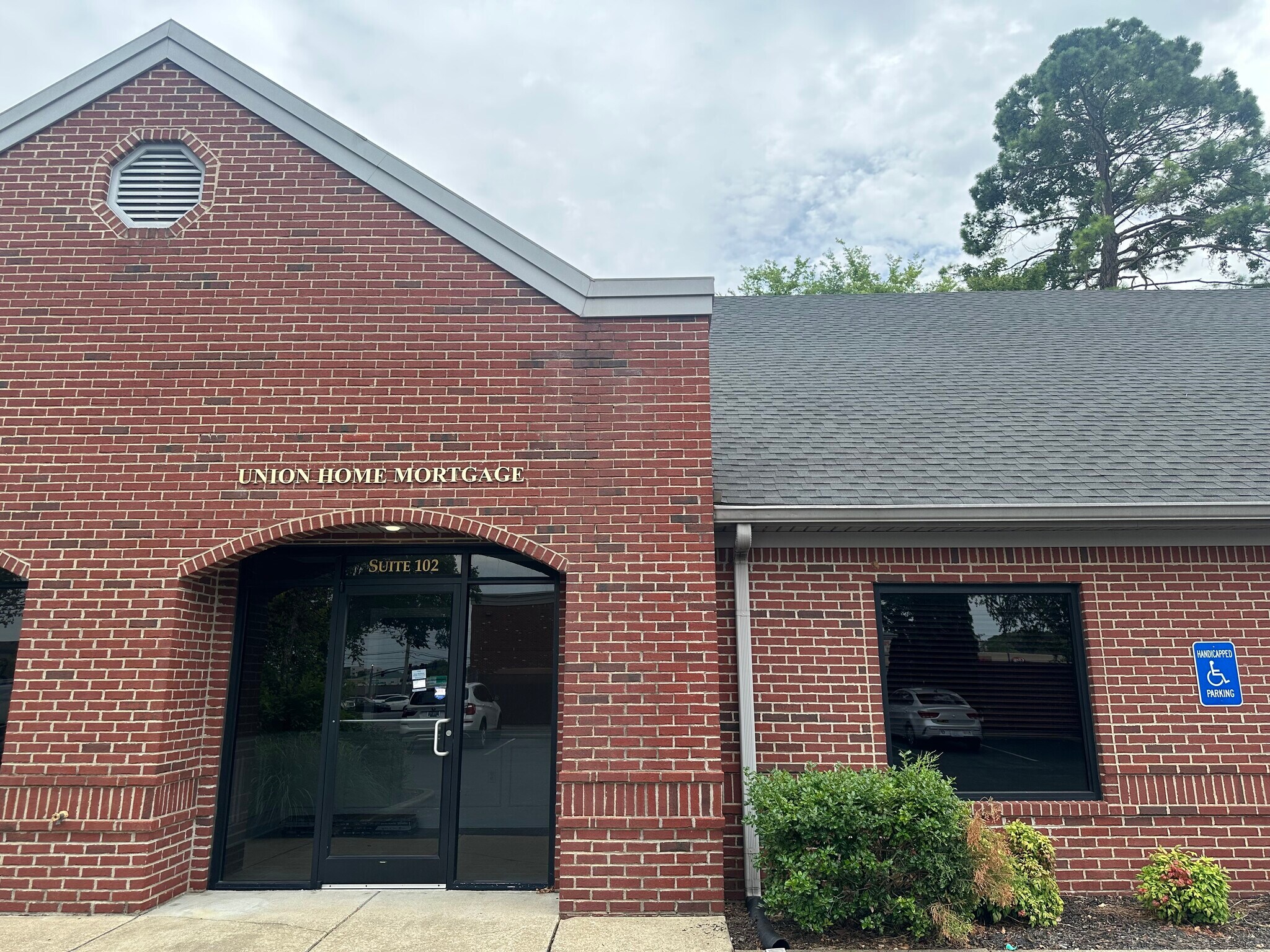 1011 Lehman Ave, Bowling Green, KY for lease Building Photo- Image 1 of 10