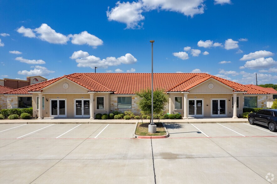 7070 Knights Ct, Missouri City, TX for sale - Building Photo - Image 3 of 24