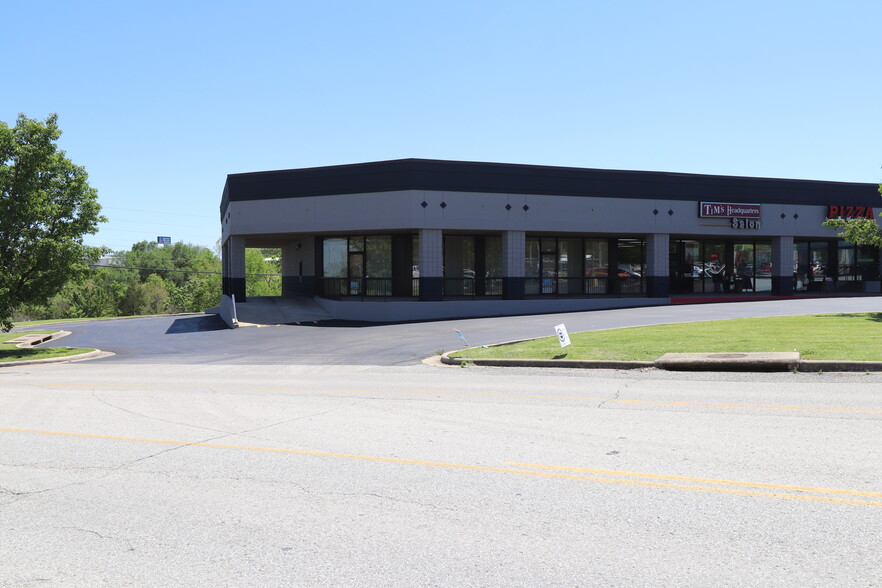 180 Mall Rd, Hollister, MO for lease - Building Photo - Image 2 of 4