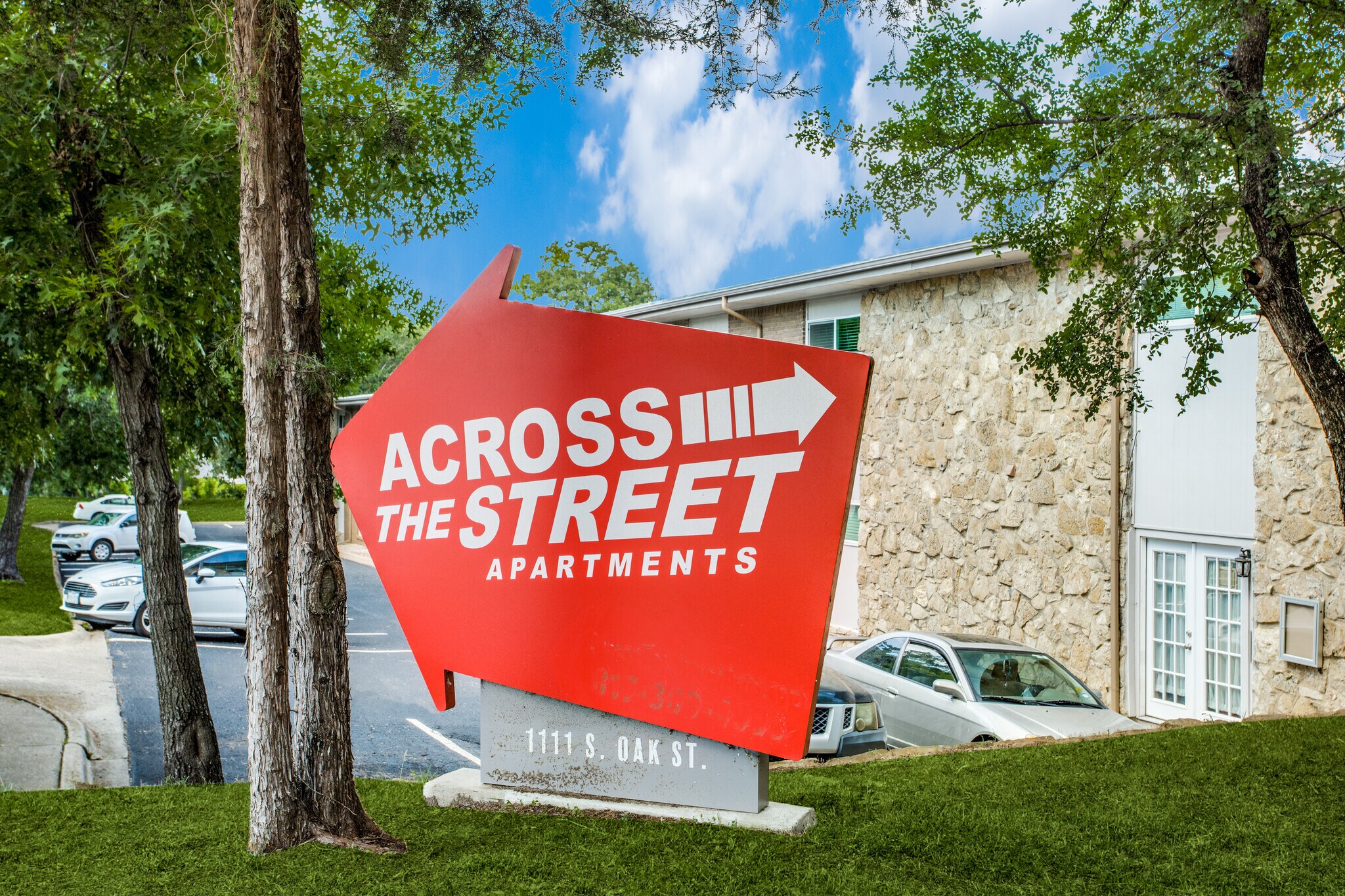 1111 S Oak St, Arlington, TX for sale Primary Photo- Image 1 of 1