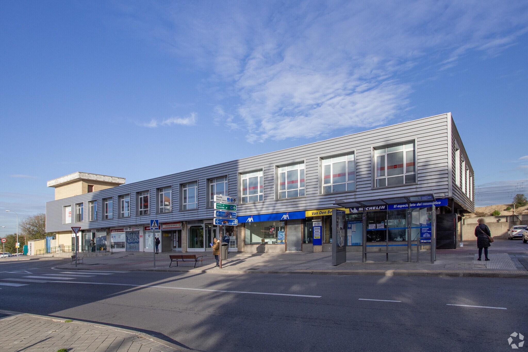 Avenida Santa Eugenia, Madrid, Madrid for sale Primary Photo- Image 1 of 1