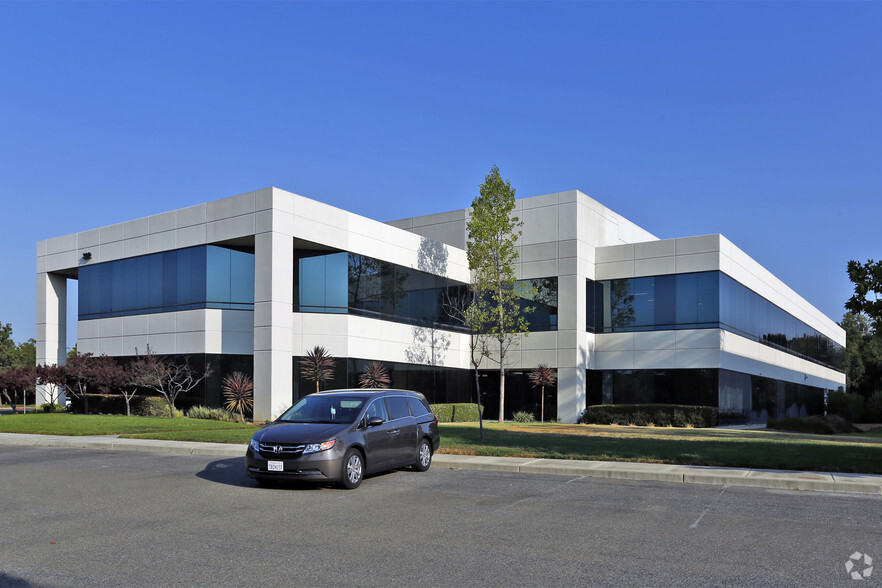 302 Enzo Dr, San Jose, CA for lease - Building Photo - Image 1 of 8