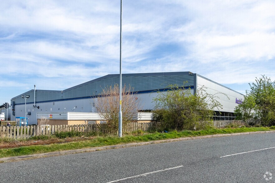 Unit B Hortonwood 37, Telford for lease - Primary Photo - Image 1 of 3